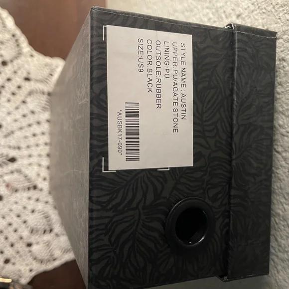 Fibi & Clo Austin Sandal - Picture 4 of 4